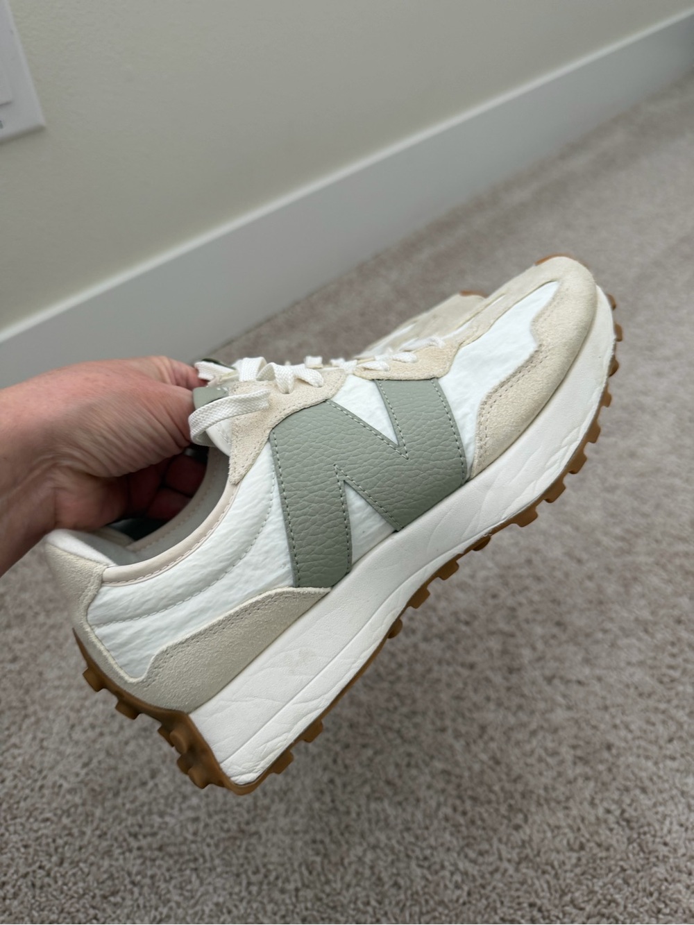 New Balance 327 in Linen/Sea Salt/Olive/Grey size 10